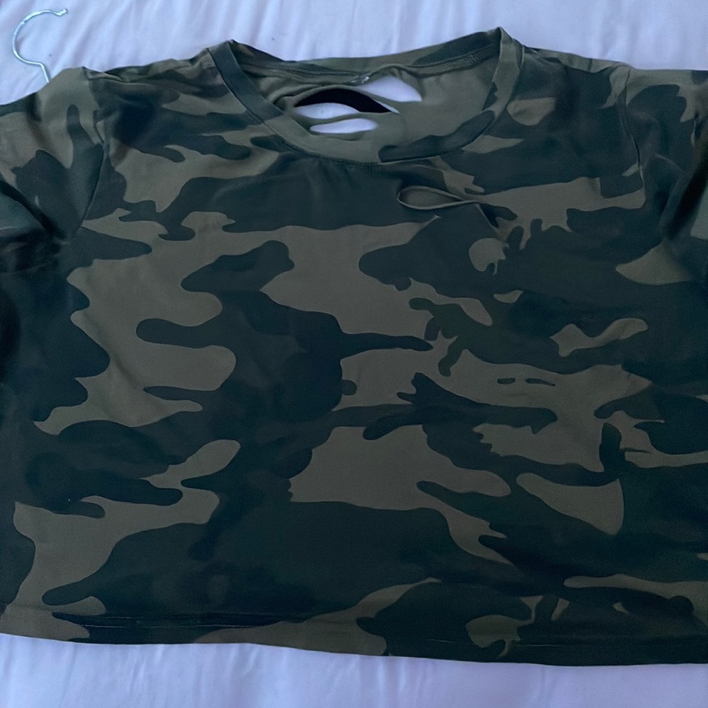 Green camo crop top